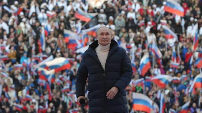俄总统大选一投票站遭炮击 普京回应