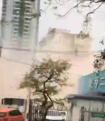 广西白沙大道一大楼倒塌系谣言