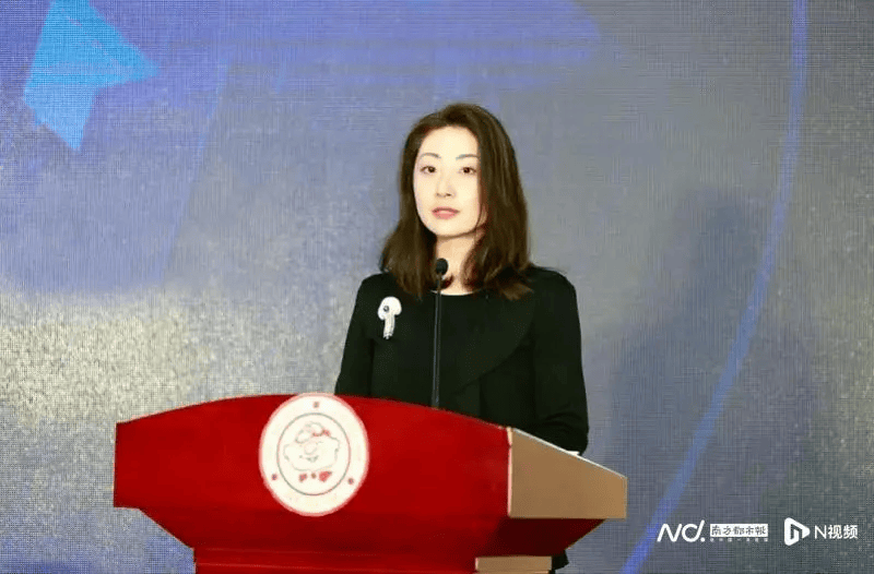 宗馥莉不在周末给一线员工发工作信息，员工薪资暴涨31%，生产力反升21%！